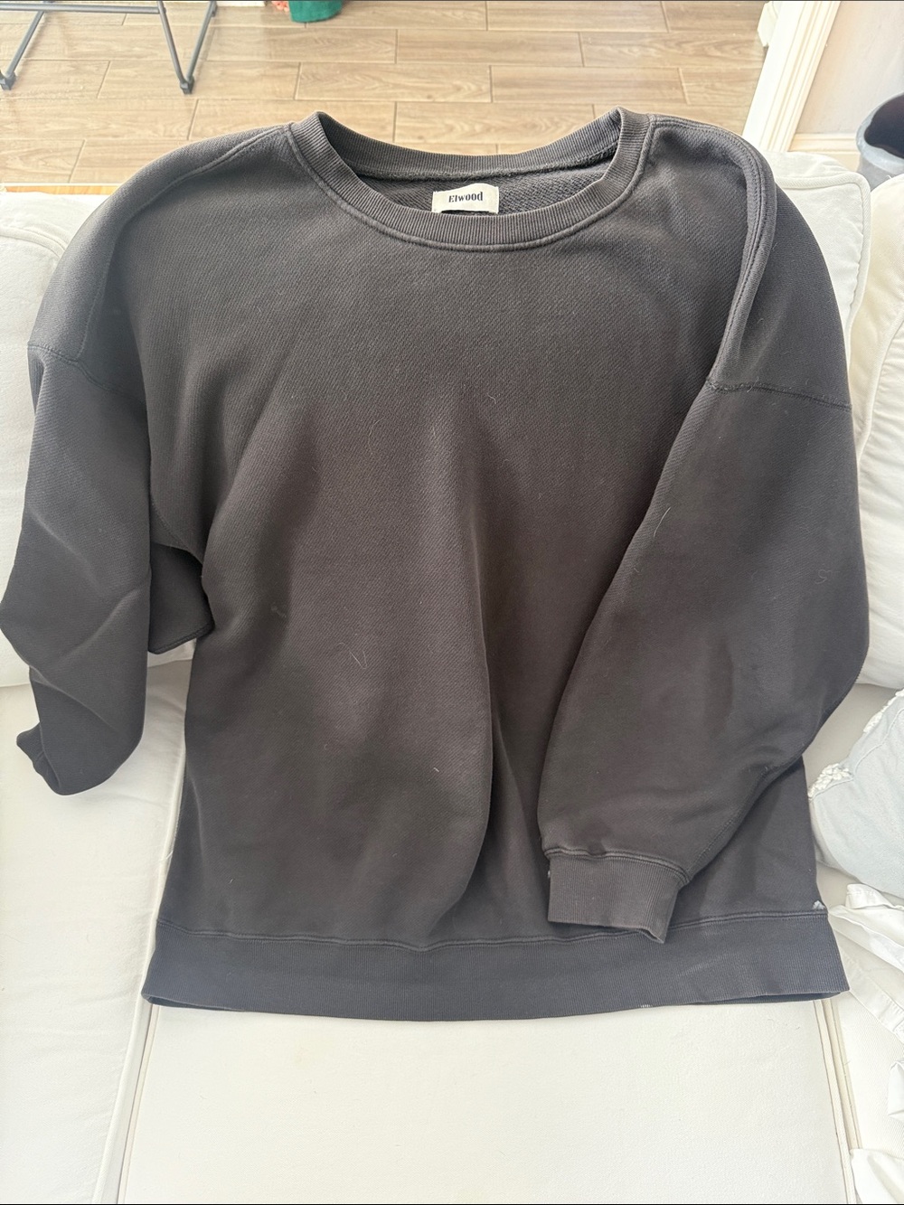Elwood Men's Black Crewneck Sweatshirt - Minimal Classic